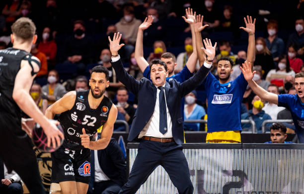 局的不利局 局的不利局