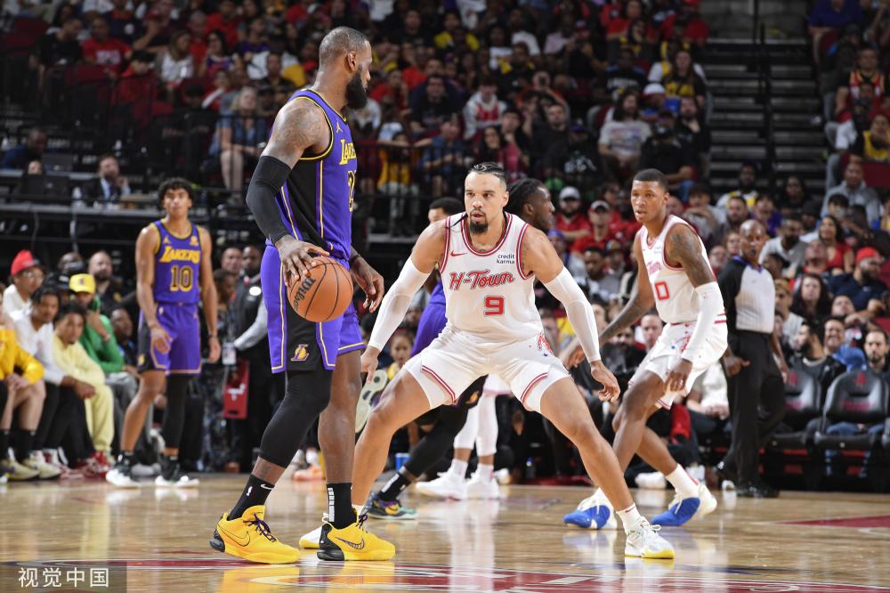 拉波尔塔：金球奖应颁给巴萨球员 亚马尔身上有金球得主的特质