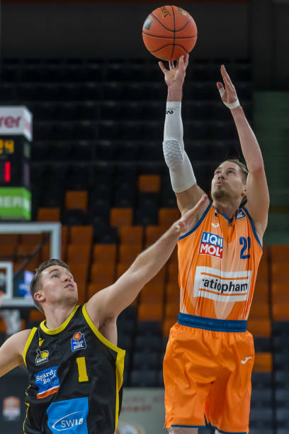 影响他在C 影响他在C